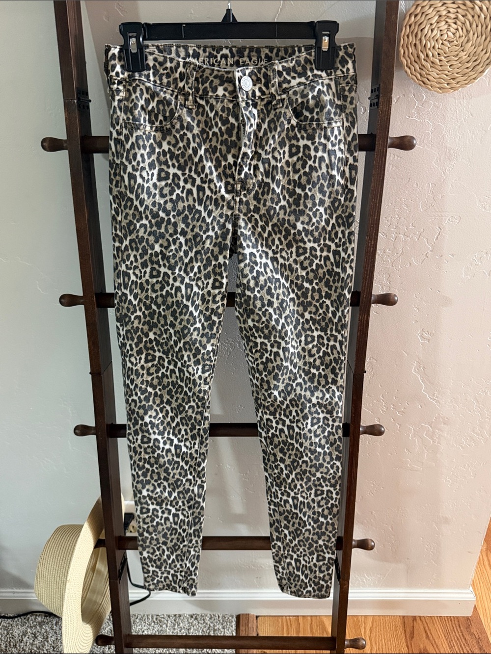 American Eagle High Rise Leopard Print Skinny Jeans Women’s Size 4